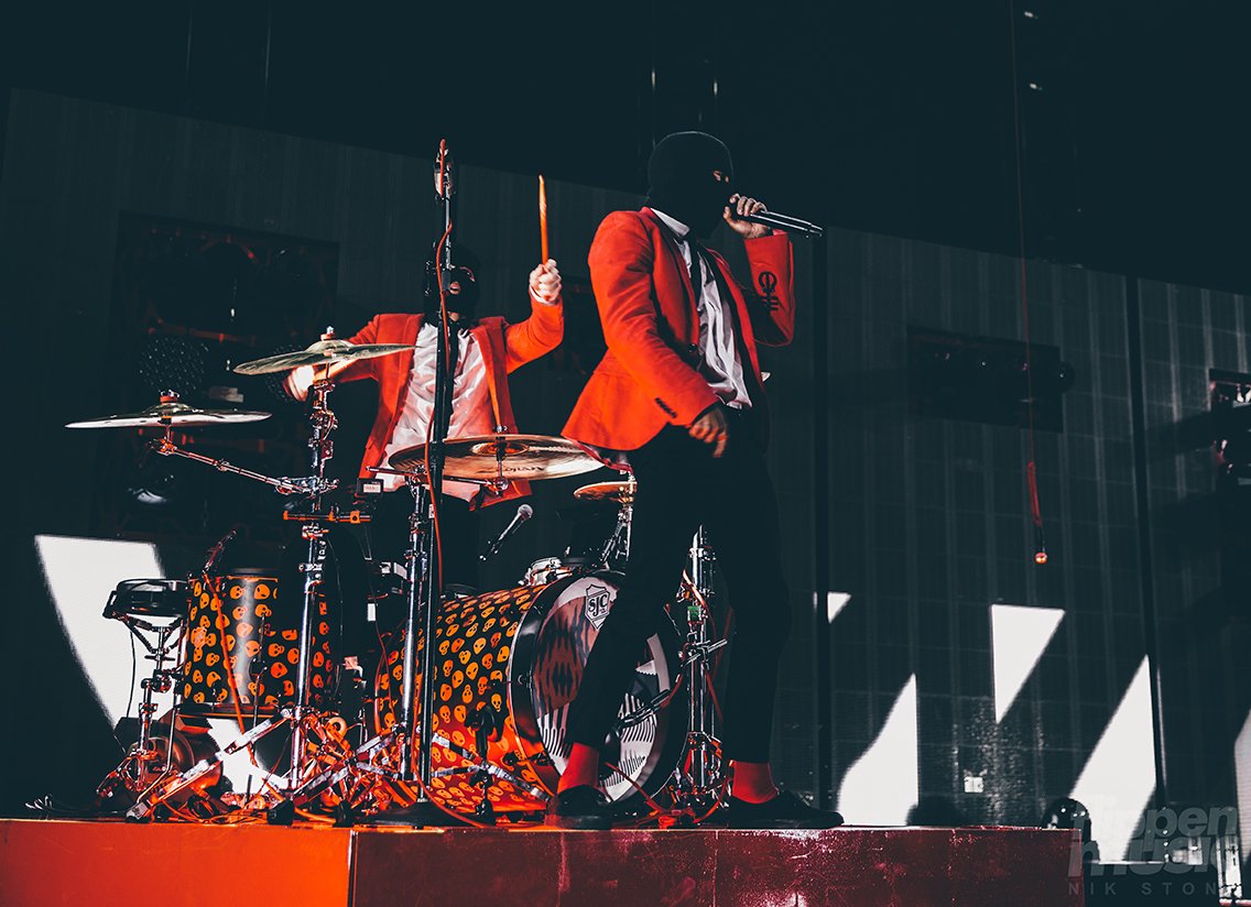 spookyfangirl_'s tweet photo. Que vengan en un festival, con un show solo de ellos o COMO SEA pero traiganles na 😭😭😭😭 #LatamNeedsTheBanditoTour  #ParaguayNeedsTheBanditoTour @twentyonepilots @G5pro https://t.co/B2yT9NpQM6