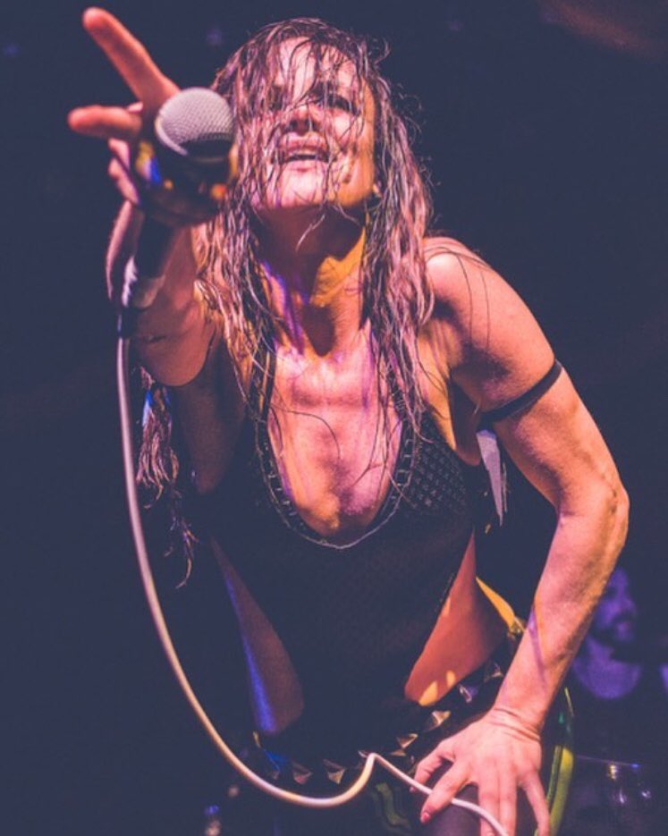 SoultryQueens's tweet photo. Mood: Rock &amp; Roll Goddess! ❤️ #WCW #juliettelewis https://t.co/Pr5DxgJKzR