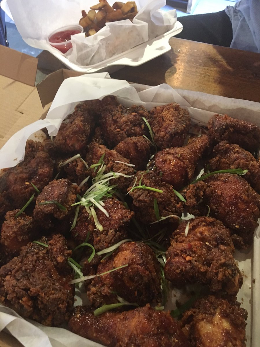 JacquiBlu76's tweet photo. Date night dinner included a of driving around the city π. But it was worth it. Garlic Soy fried chicken @SeoulChicken Then peach pie from #VisForPies #yegfood @yegdate #yeg https://t.co/JDIj8mKz5B