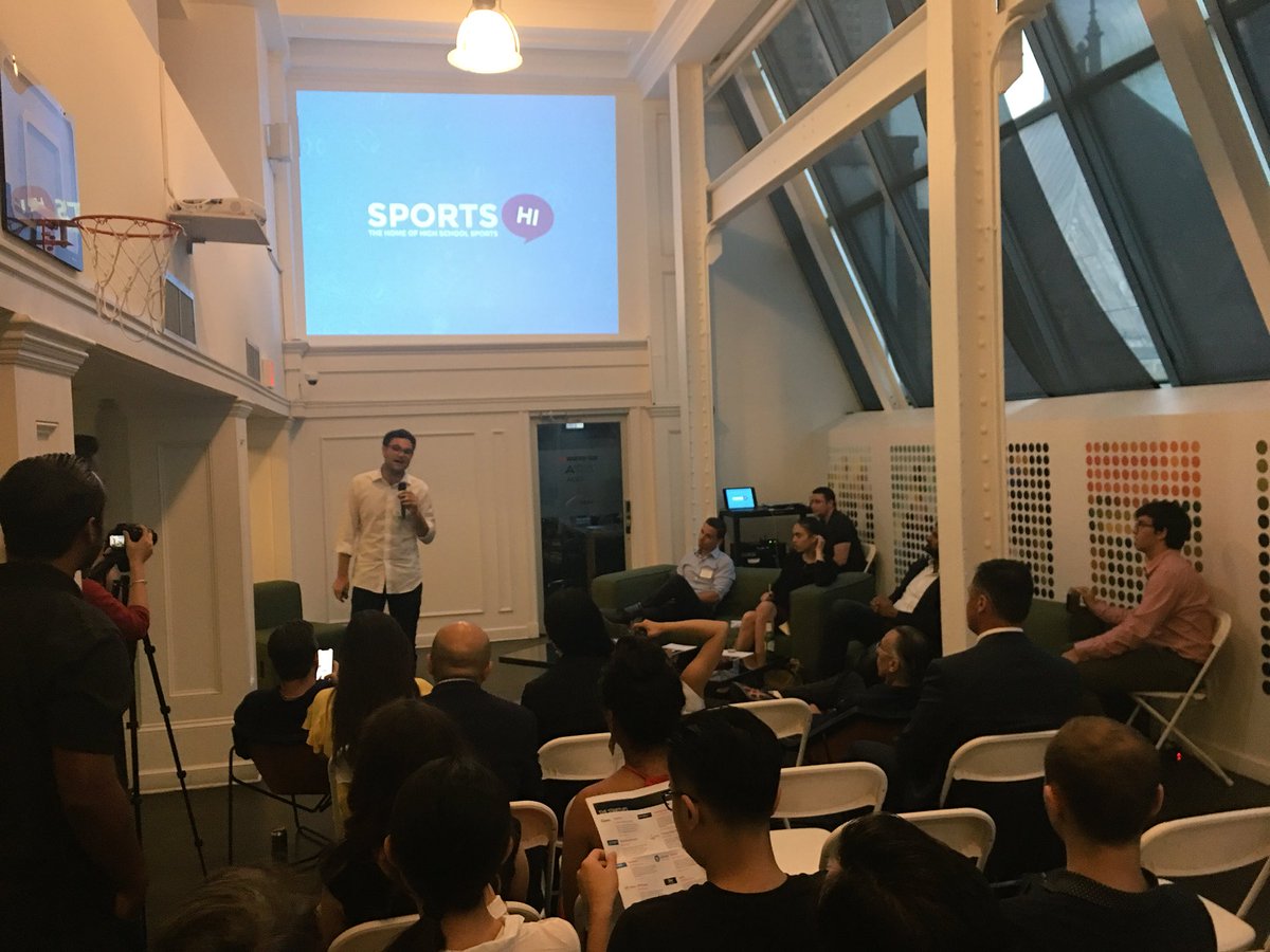 ventureoutny's tweet photo. Last but not least, we have SportsHi! Huge thanks to all the audience and investor panels @ashanthaik, Connor O’Keefe, Allison Williams for being with us tonight! #VentureOutEdtech #NYUStartEd https://t.co/H274fMLEb2