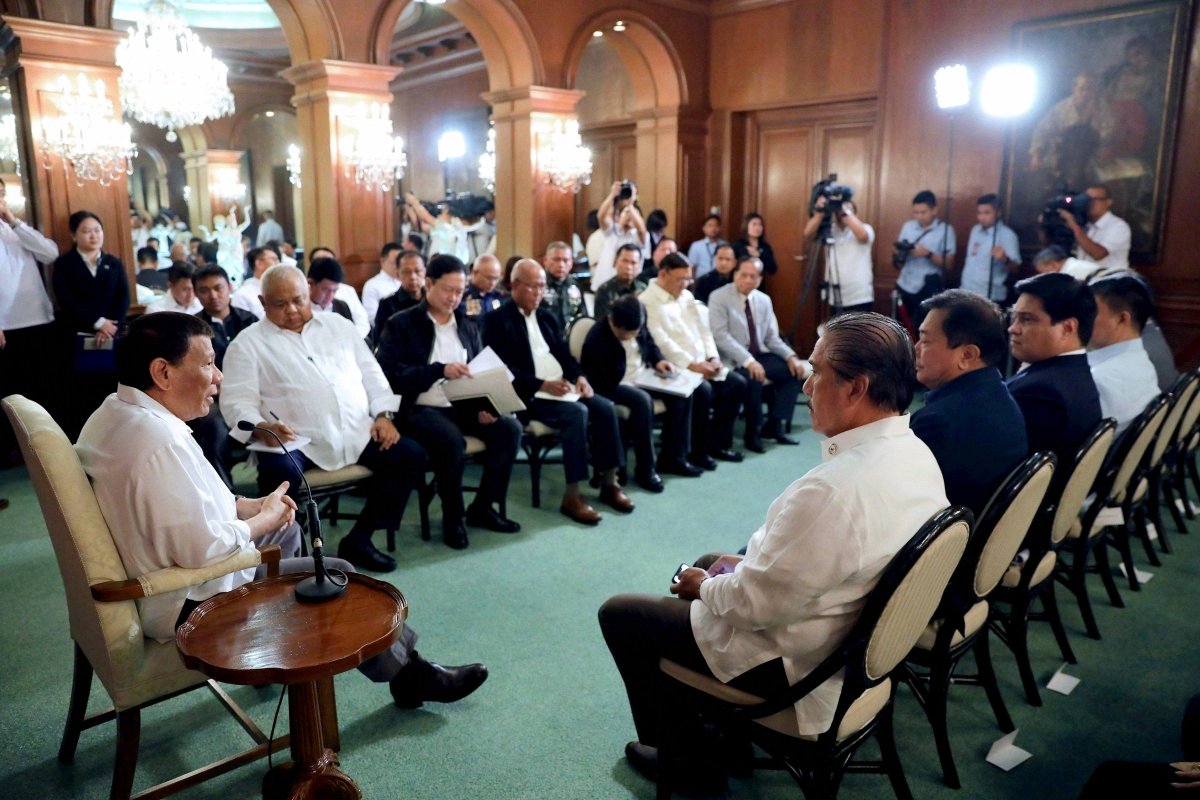 pcogovph's tweet image. Pres. Duterte presides over the Security Cluster Meeting held at the Malacañan Palace on July 11, 2018. #PartnerForChange