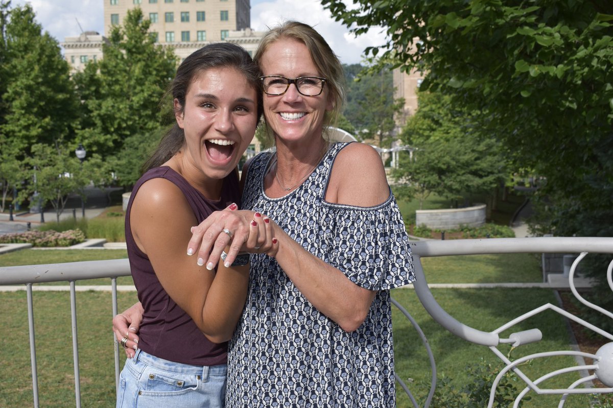 RodriguezAnia's tweet photo. MY MOM SAID YES💍
.
.
God knew what He was doing when they had lockers next to each other in kindergarten!¡ 
#GoinWasserman https://t.co/QtC8soEIA3