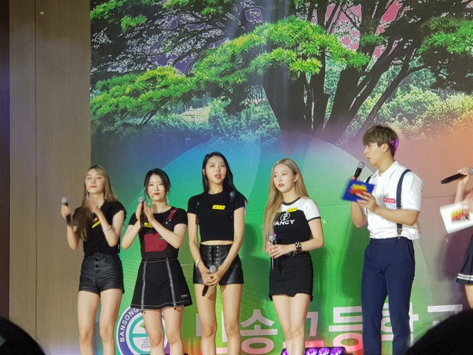 KIMMINKYEUNG_TH's tweet photo. วันนี้สาวๆ PRISTIN V ถ่ายรายการ School Attack 2018 ร่วมกับรุ่นพี่ Nu’est W ค่ะ 

©️sw_Rodis https://t.co/SrWzqV9tbk