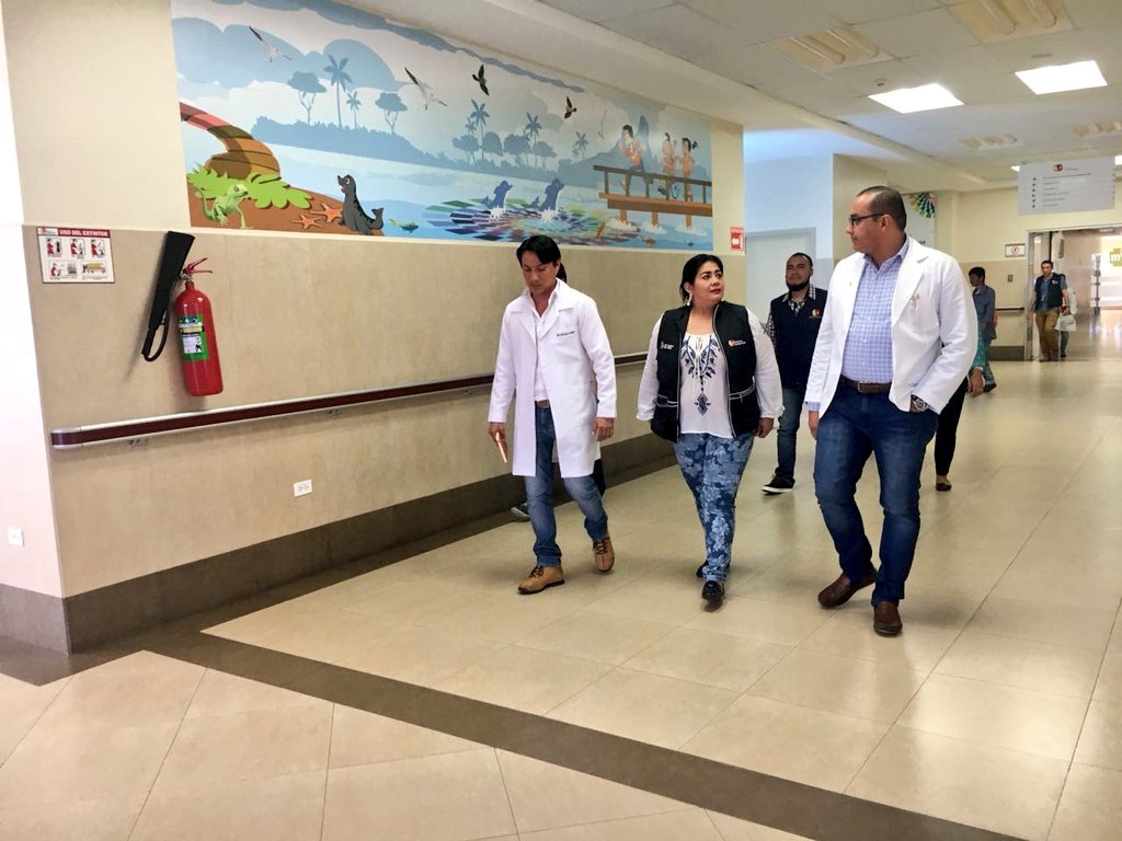 DPS_LosRios's tweet photo. En Galápagos, @MarthaCedeno15 y equipo de @Salud_CZ5 visitan Hosp Oskar Jandl y PS Progreso (San Cristóbal) verificando correcta provisión de servicios, indicadores de salud, articulación y avances de Estrategia #MédicoDelBarrio, con énfasis en sector rural y grupos vulnerables. https://t.co/WIBL0ak3kk