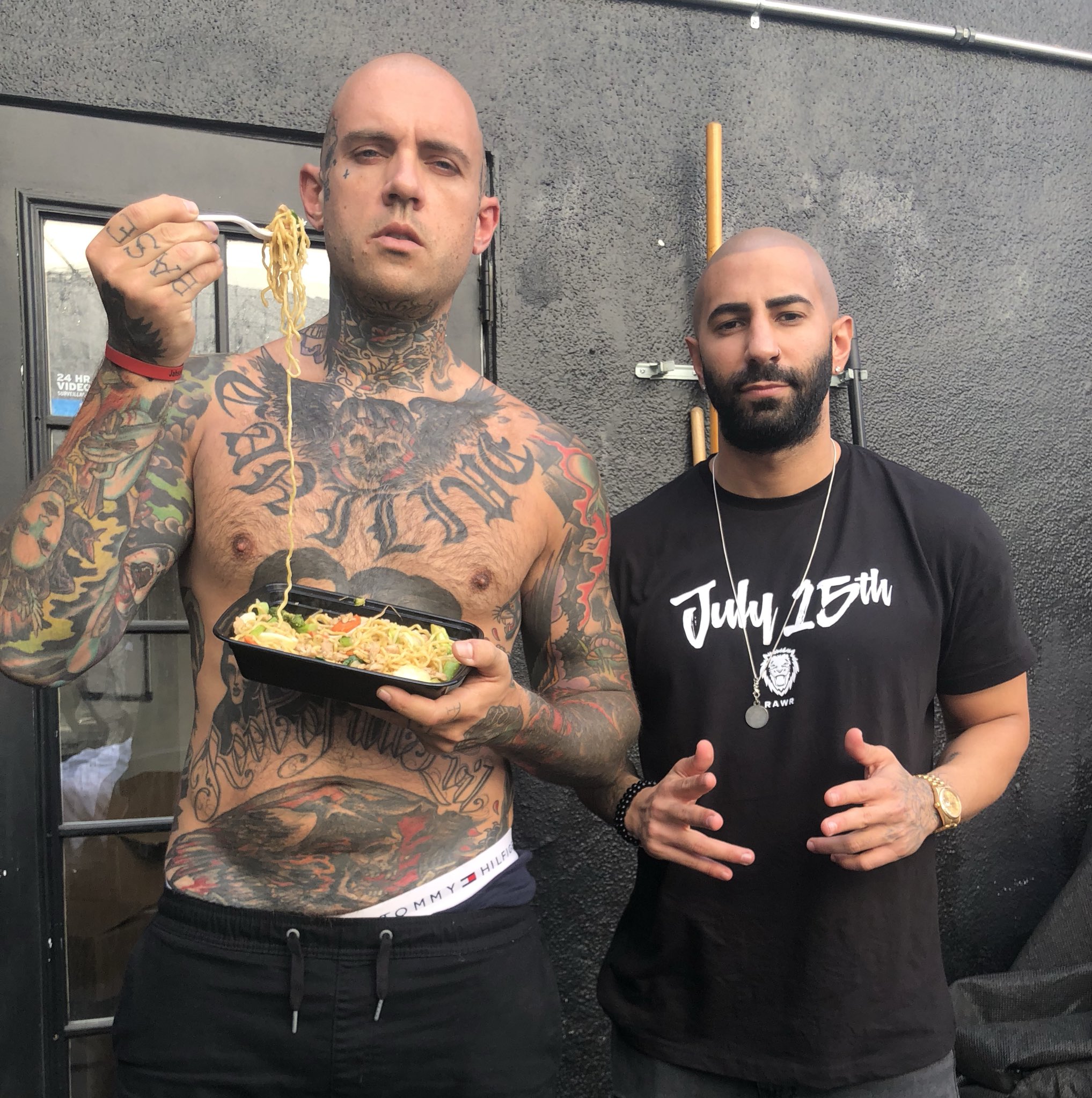 Adam22 жена. Adams 22. Adams 22. Adam22. татуировка 22.