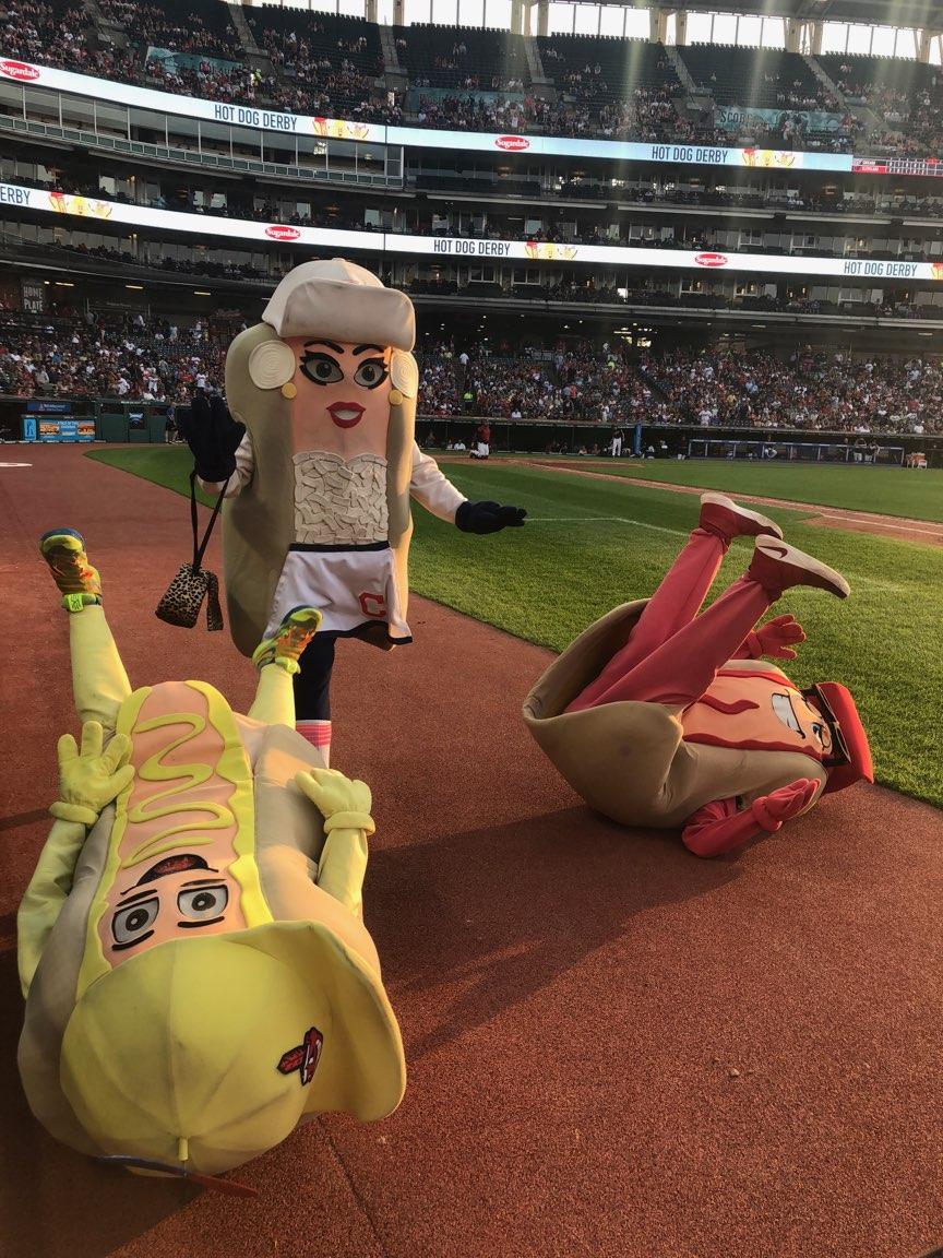 Guardians Hot Dogs tweet media