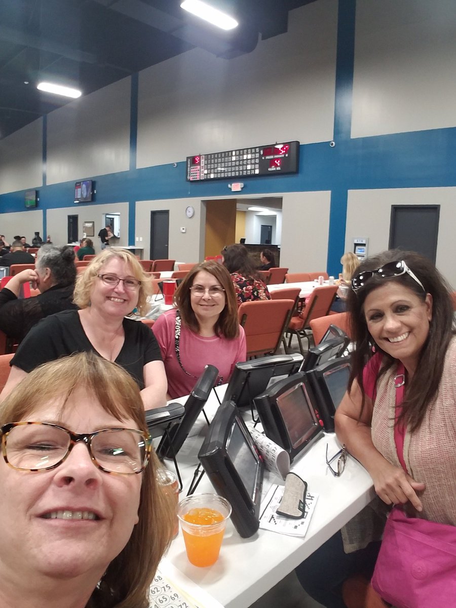 Working on our  vocabulary B I N G O
#lobosummerselfie