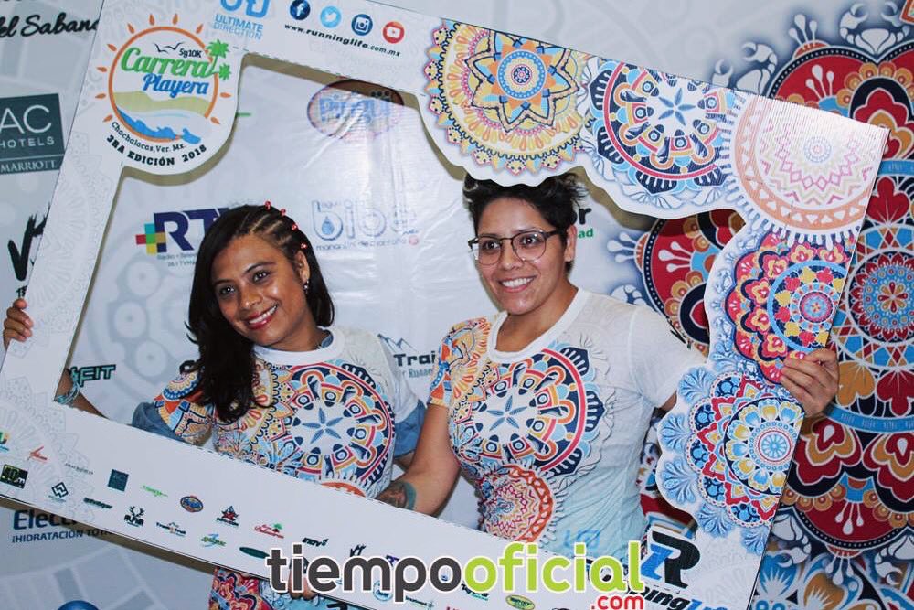 aniamarck's tweet photo. #runninggirls #EntregaDeKit 🙌🏽👚💯 #carreraplayerachachalacas2018 🏃🏽♀️🏃🏻♀️🗻🌊🌅💜#RunningLife 😎🤟🏽 #yoElegiCorrer #LoveRunsmile #CorreVIVEsiente https://t.co/YVKsK1l5Gp