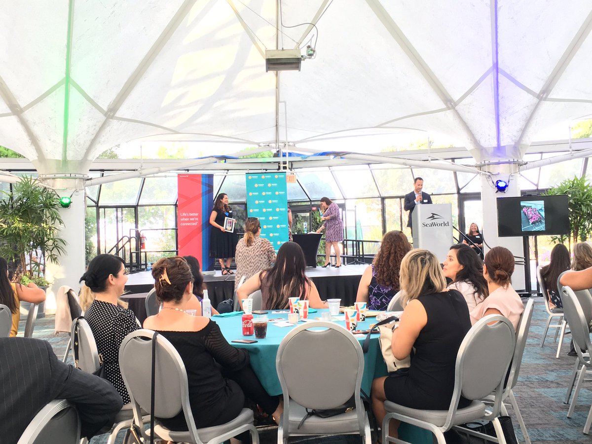 EH_Chaplain's tweet photo. Celebrating outstanding accomplishments of empowered Latinas with MANA de #SanDiego #MANASD2018 @MANAdeSanDiego #community https://t.co/leyF8B7h1H