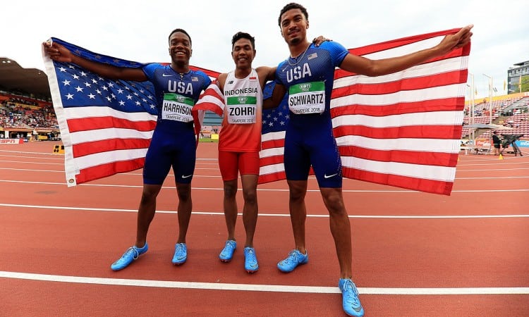 There was a surprise victory in the men’s 100m as Lalu Muhammad Zohri gained an historic gold for Indonesia, clocking a national under-20 record of 10.18 (+1.2) from lane eight to pip USA’s Anthony Schwartz and Eric Harrison who both ran 10.22.