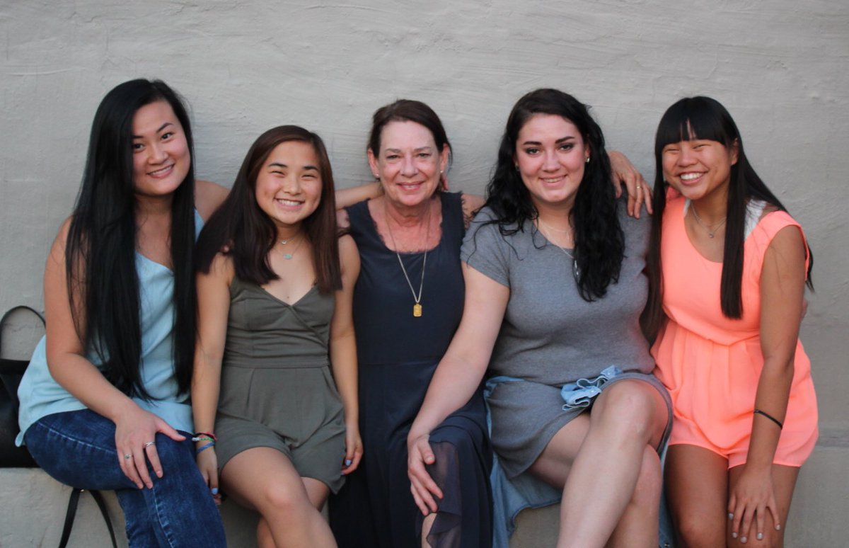 CookTimeRemmi's tweet image. Happy happy birthday to the woman who deserves it all - my mom: a lady with beauty, brains, style and elegance! #HBDMOTHER #RemmiCooks