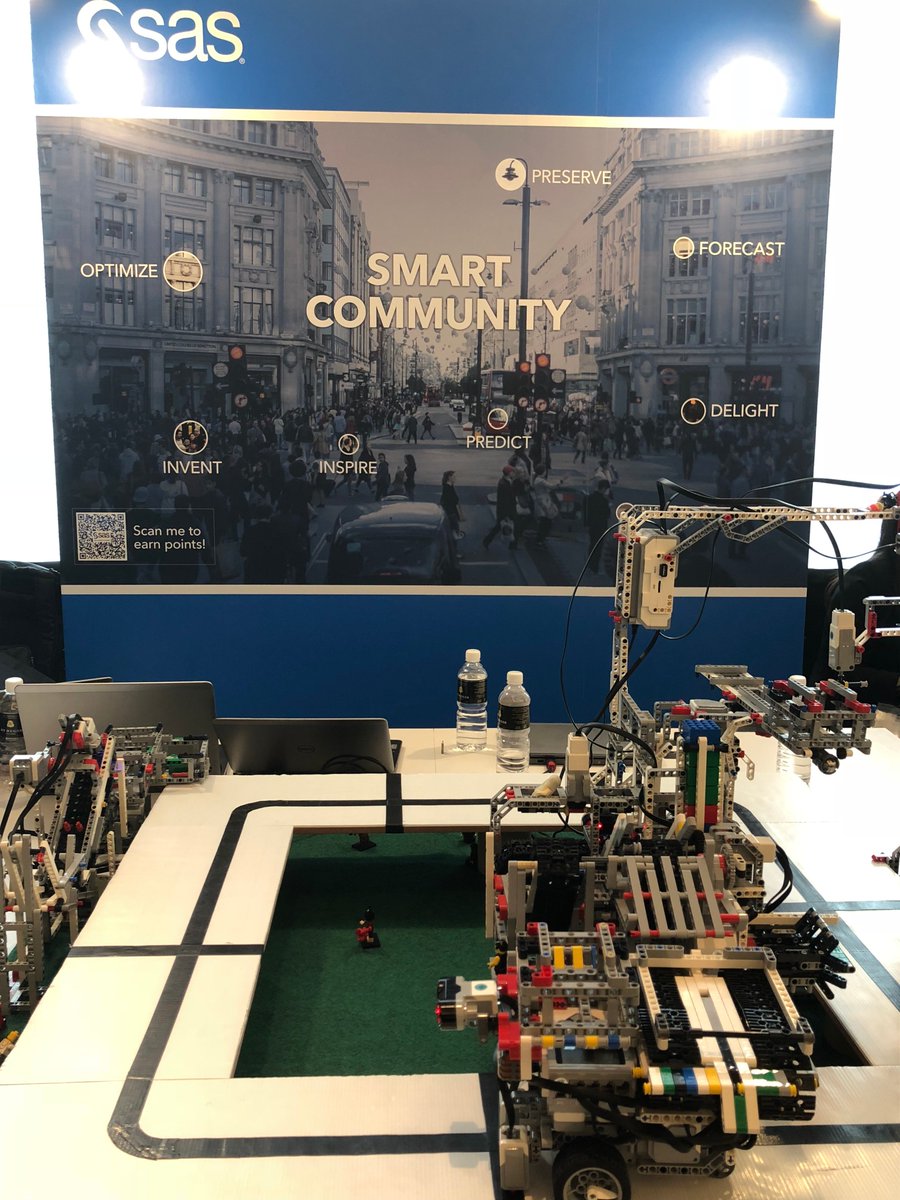 SASAsiaPacific's tweet image. .@SASsoftware #IoT demo at #SASAIX #Malaysia uses #IoT #sensor data #ImageClassification #EventStreamProcessing to &quot;auto-sort&quot; specific objects. Exciting #AI applications for #manufacturing #retail to optimize product stock, #banking to manage #ATMs and more #AnalyticsEconomy