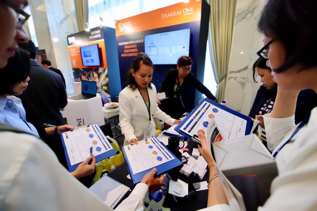 SASAsiaPacific's tweet image. This #CustomerIntelligence @SASSoftware #SASViya presentation at #SASAIX #Malaysia showcased real-time #omnichannel #marketing offers using #EventStreamProcessing #AdvancedAnalytics and location based targeting across multiple channels to drive relevance