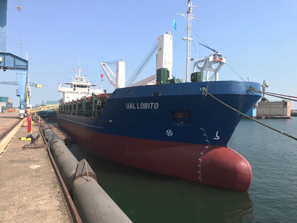 RoyalBodewes's tweet photo. Last week one of our former new building vessel went to dry dock. She came out brand new! https://t.co/NmIKXyrwKy