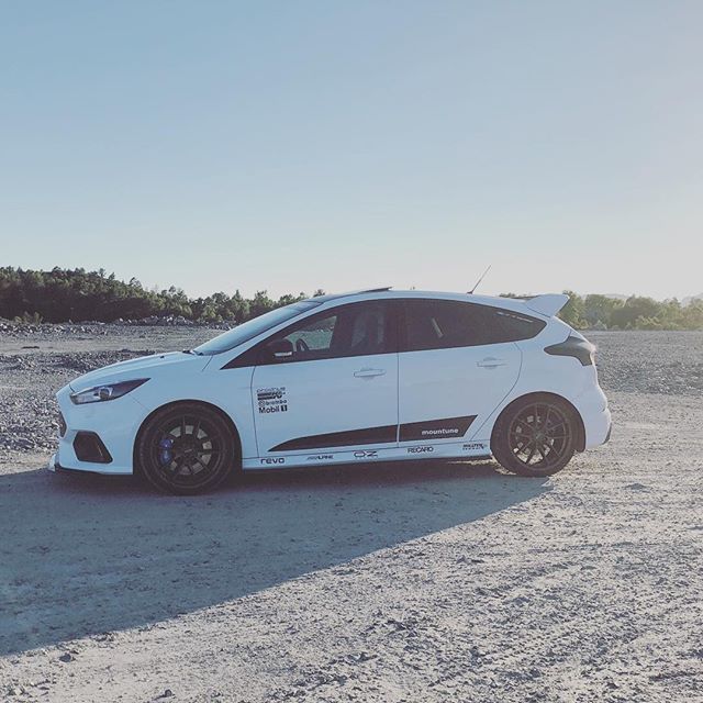 onlyrevo's tweet photo. @catok88 getting ready for the Gatebil festival last week👍🏻 #onlyrevo #onlythedriven #ford #focus #RS #focusrs #fordperformance #revohero #onlyrevo #airtec #oz #ozwheels #carbon #maxton #milltek #car #sportscar #rally #roads #roadtrip #follow #norway… https://t.co/GvBL0bcUbd https://t.co/LdlxlRVw3G