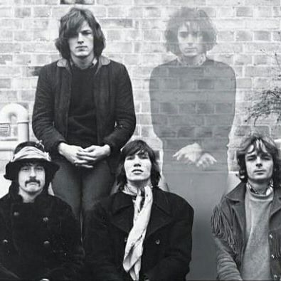 'Unutulmayanlar' da Bugün: Syd Barrett. PARILDA!
#ShineOn #SydBarrett #PinkFloyd