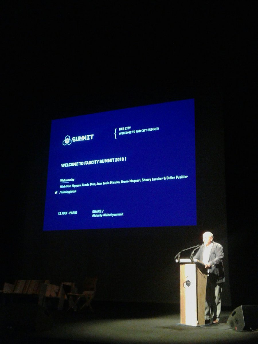 ioanavalero's tweet photo. "Le low-tech a sa place dans cette révolution". Pour une ville ou les habitants sont les acteurs des transformations. #fabcitysummit #villeproductive https://t.co/hiGECmaXAn