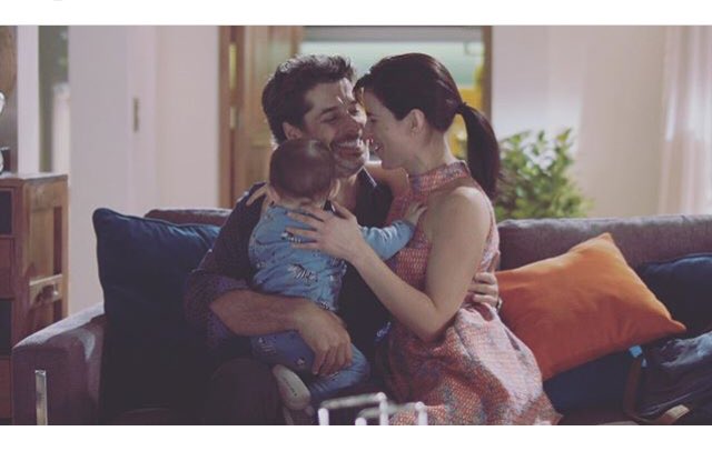 MoodDel13's tweet photo. ¡Awwwww, cada vez más cerca. Nos vemos el lunes, gracias por la compañía, fidelidad y buena onda. Buenas noches! 🧡💛🧡💛🧡💛😍😍😍 #BernardoOtraVez https://t.co/XuMzc4J8sg
