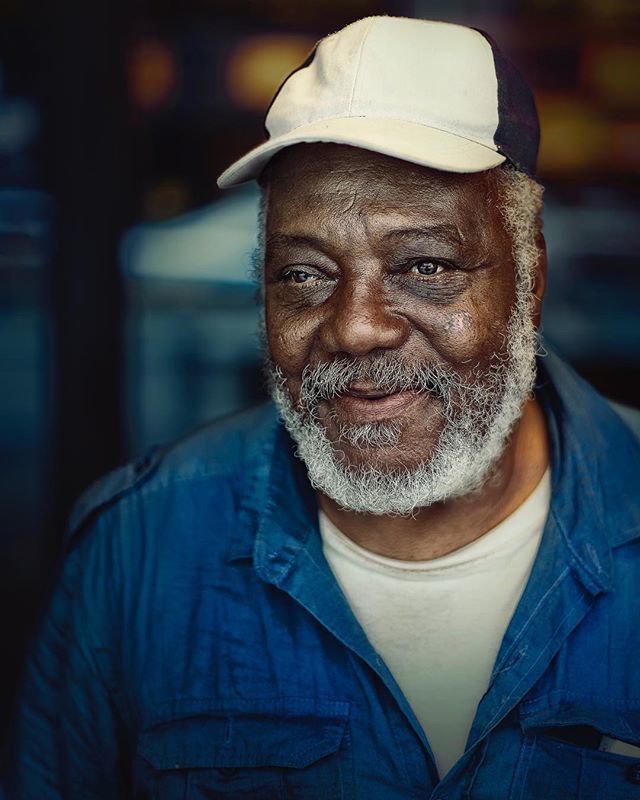 Murphy #2.  Here’s another shot of Murphy, a gentleman I’ve passed for years on my walk to work.  So good to finally connect!  #chicagoportraits #homeless #homelessness #human #youarebeautiful #love #youmatter #beautifulpeople ift.tt/2Jhaoy2