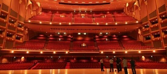 fanbase_kids's tweet photo. 📝[INFO]

@Stray_Kids will hold a Comeback Showcase at the Kyung Hee University Grand Peace Palace with 4,500 seating capacity.

#StrayKids #스트레이키즈 
#IamWHO https://t.co/6bysmJIEvr