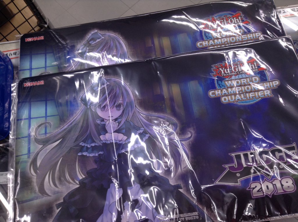 遊戯王プレイマット】 世界大会JUDGEの屋敷わらしが入荷しました