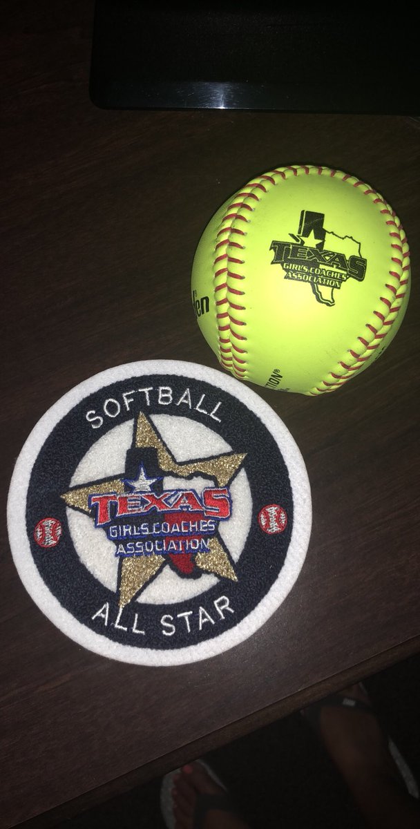 kdherrer's tweet photo. 3 Future @LCUCHAPS @LCUSoftball playing in the TGCA High School softball all star game!! ❤️⚾️👌🏼#futurechaps #chapsoftball #westtexasproud https://t.co/M6Go9wjiIz