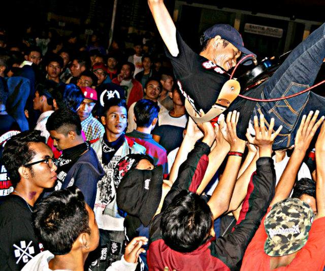 Hallo bang <a href="/adewiradhani/">pppfffttttt</a> Masih sesangar ini kah kamu sekarang