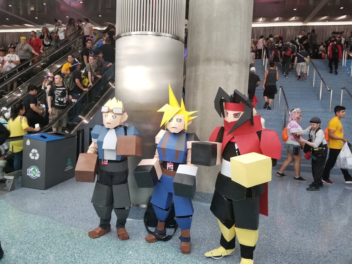 BuddyLifeProjct's tweet photo. Man I'm pretty sure someone beat my FF7 remake joke in past somewhere on Twitter or Tumblr 😏 #AXCosplay https://t.co/ChRh1hjHrP