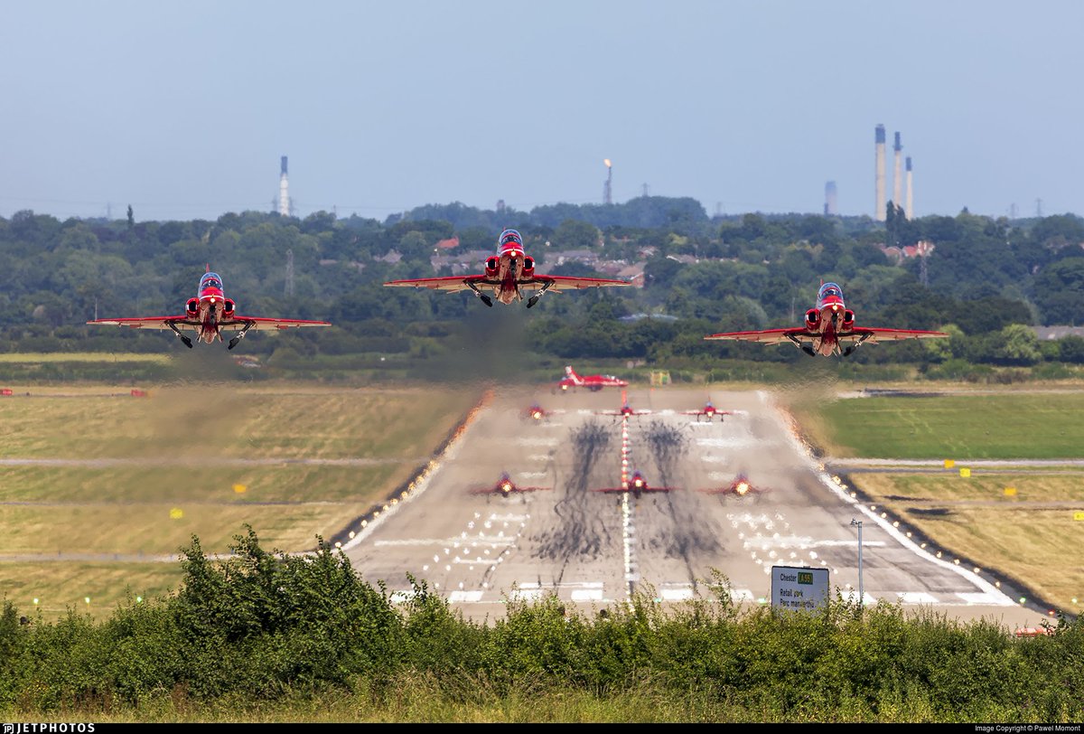 JetPhotos's tweet photo. The @rafredarrows departing Hawarden. https://t.co/VdoM3lV8BR © Pawel Momont https://t.co/NZilFd7seH