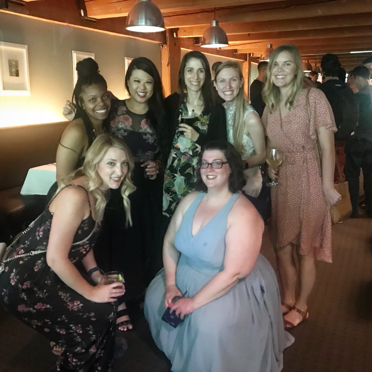 ladyleet's tweet image. Speaker dinner @chainreactconf w @knitcodemonkey @fischaelameer @samanthabretous @erinfoox 👯♀️ #fempire #chainreact2018