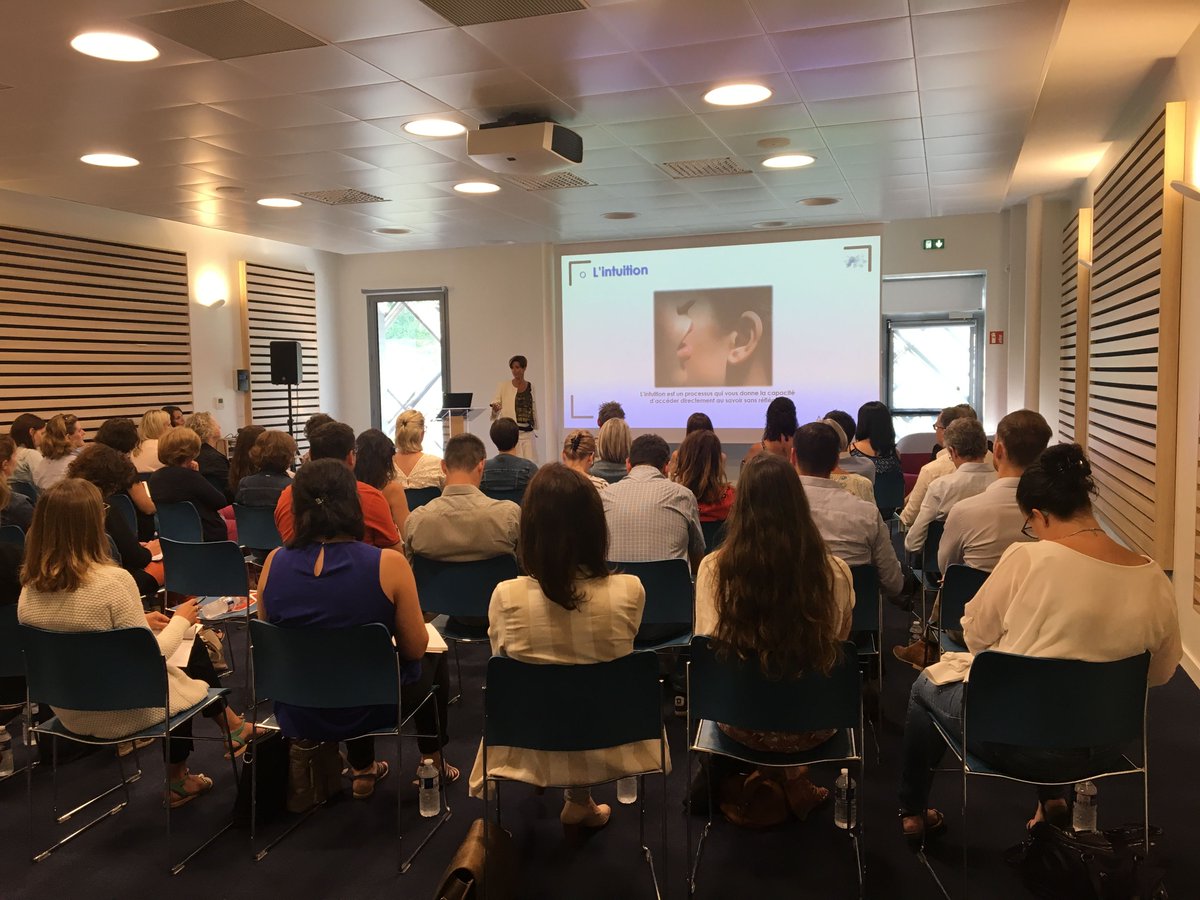 En direct de la #conference "L'intelligence émotionnelle, un critère d'employabilité" au <a href="/L_V_Center/">Laval Virtual Center</a> animée par <a href="/MathildeHELIES/">Mathilde HELIES 💓 FULLÉMO</a>, Directrice Opérationnelle <a href="/AdeccoFrance/">Adecco France</a> PME. #RH #Management