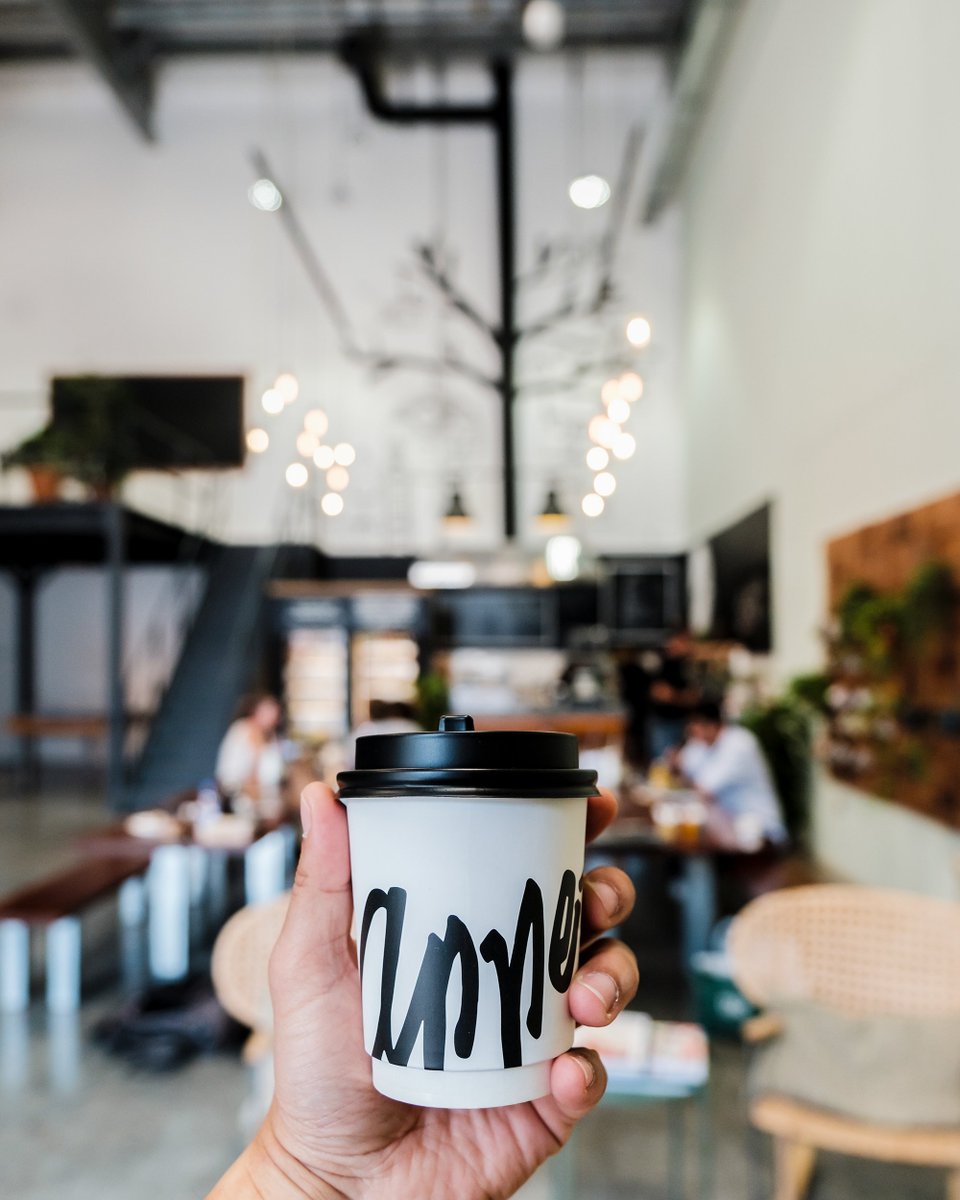 Appetiteuae's tweet photo. We love to make coffee for the city that loves to drink it.
Get your Thursday brew from #appetite.
.
.
.
.
.
#morningcoffee #coffeeaddict #coffeebeans #houseblend #singleorigin #
#alserkalavenue #a4space #butfirstcoffee #mydubai https://t.co/TliI4q6yPC