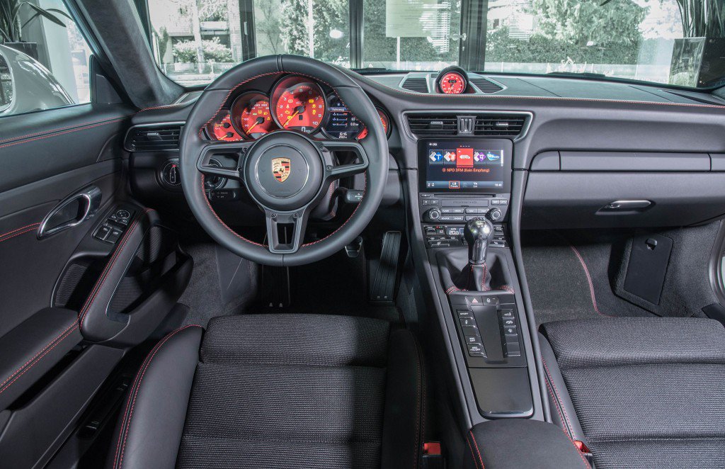 Earlsimxx tweet picture