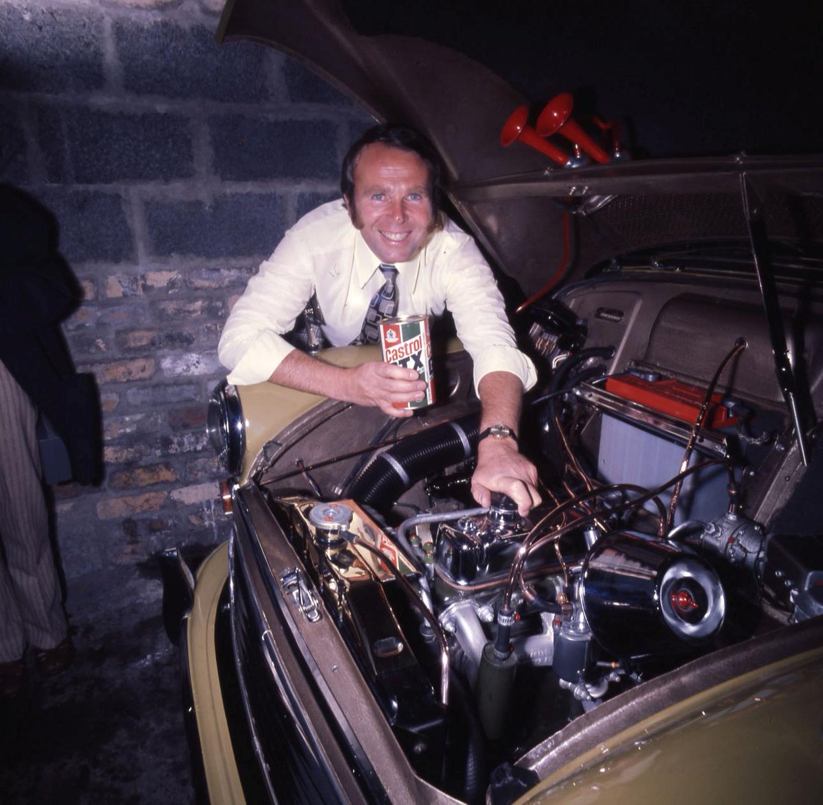 Es posible que el producto no esté pasado de moda, pero definitivamente estas patillas sí. #ThrowbackThursday