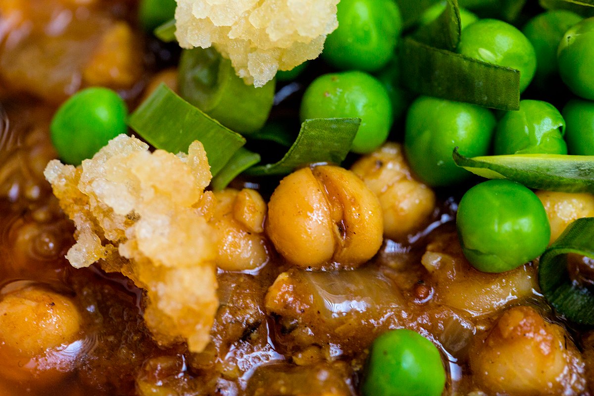 redspiceroad's tweet image. This Legume dry spiced tomato curry, is the winter warmer you've been needing! - Come get it today on our express lunch menu.