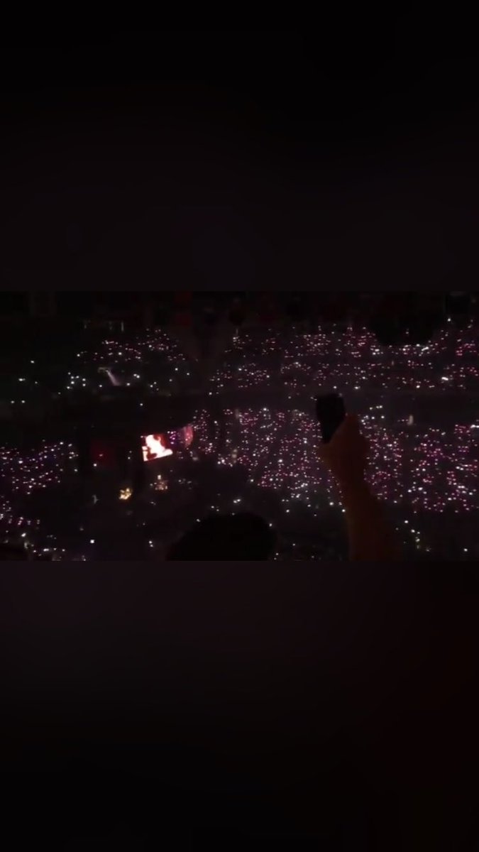 1DToursCA's tweet photo. ✨💖Los Angeles, Night One 💖✨ we’re going to light up The Forum PINK during Sign of the Times 💞 you can use a pink screen saver with your flash turned up, pink sticky notes over your phone flash, or pink glow sticks. Bring some to share, here’s to the final stop of HS1 💖 https://t.co/DQog3zng5n