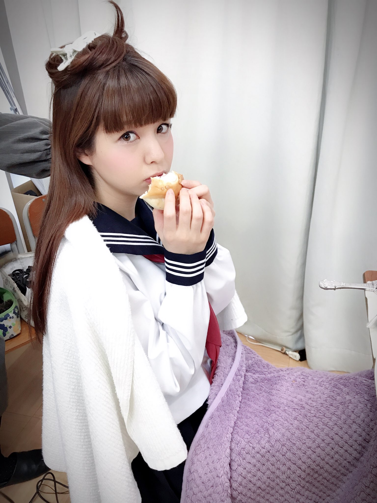 ট ইট র 春奈るな スタッフ 本日7 12 るな充の皆さまのおかげで ファンクラブリニューアル1周年を迎えました Fcサイトtop画像もリニューアル Gallery 会員限定ページ に セーラー服編 の画像もアップ そして本年度継続特典が特製ステッカーに決定