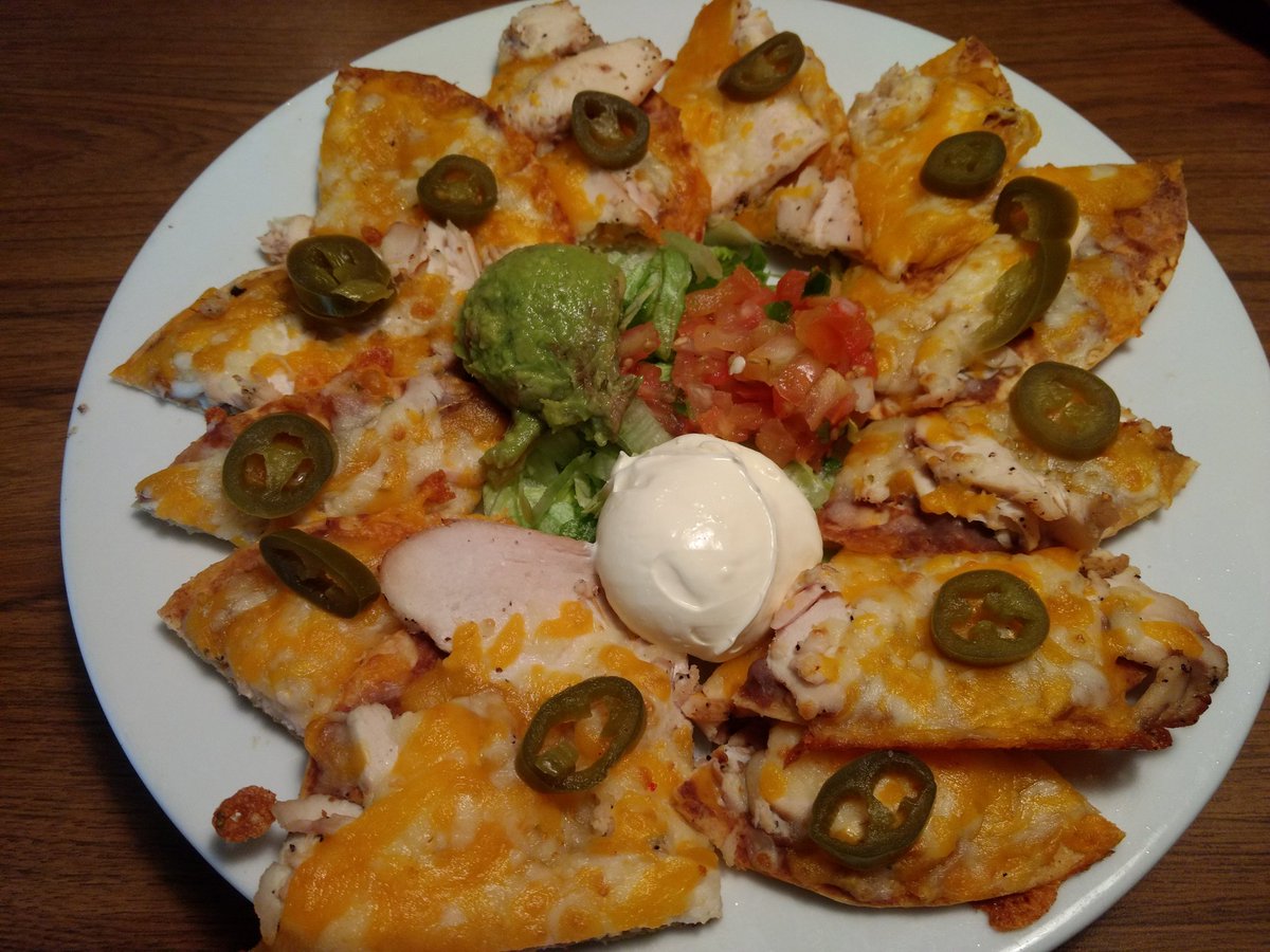 vikrant_kh's tweet photo. A tasty treat for the taste buds. awesome cheese chicken nachos &amp; Dory tacos @chilis Kuala Lumpur.

#foodblogger #foodlover #imgonnaeat #foodgasm #foodphotography #chilismalaysia 
#foodheaven https://t.co/Hp5chDmoA5