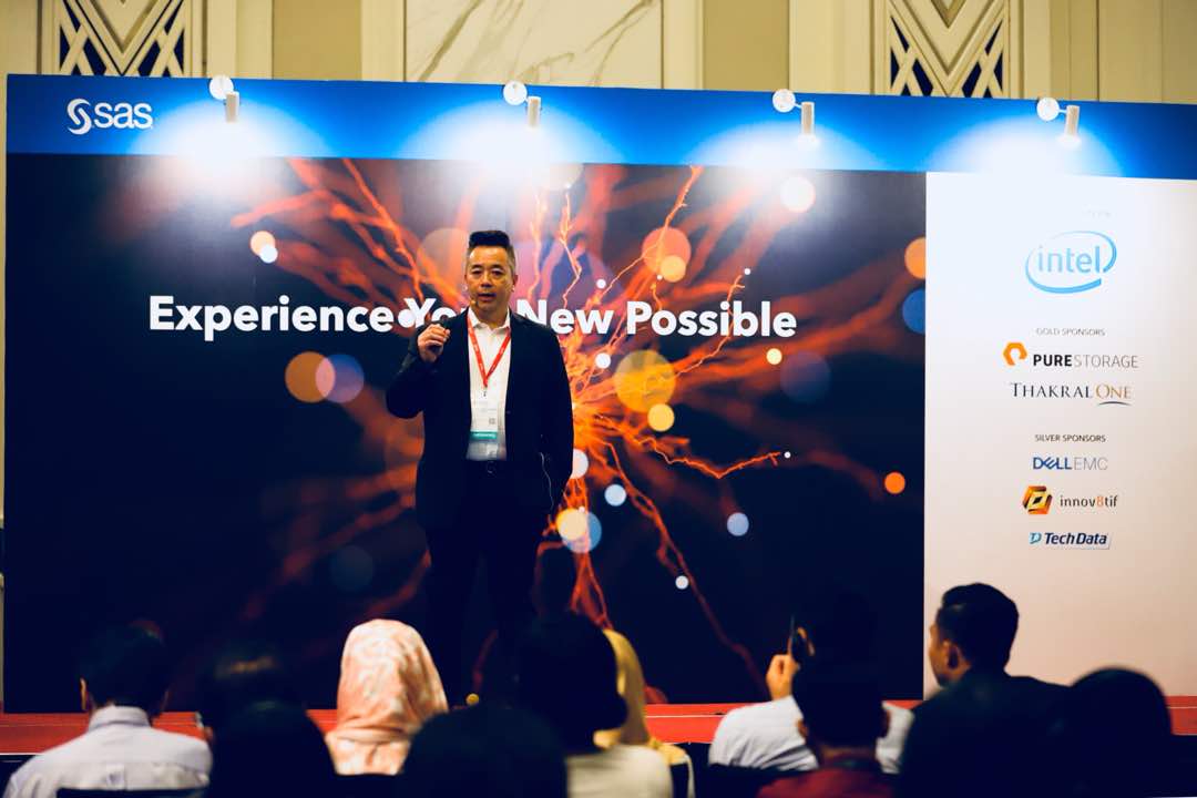 SASAsiaPacific's tweet image. Joining us again from #Singapore Christopher Tan, Regional Alliance Director @Intel joins us at #SASAIX in #KualaLumpur today discussing how #IoT #DeepLearning #EdgeComputing and #AI can help build Industry 4.0 and #SmartCities with @SASsoftware and partners Gamma and @Kontron