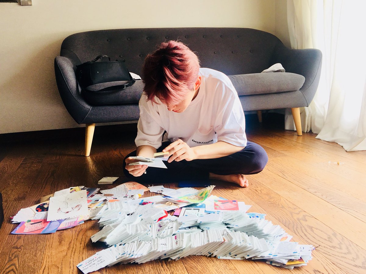 OfficialMONSTAX's tweet photo. [#MONSTA_X]
#몬스타엑스 #기현
<#11월이담은순간 2018>
WITH #KIHYUN 🐹📷📸

‘#11월이담은순��2018’에 
찾아주신 ‘#몬베베’분들의
소중한 메세지가 전달되었습니다! 💌
다시 한 번 감사드립니다❤️📸

#포토그래퍼켠
#11월담순2018 https://t.co/iG0XWA91YF