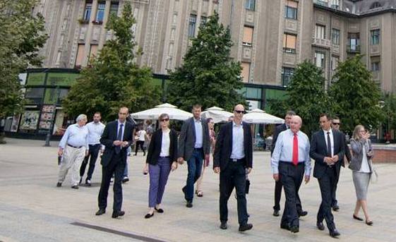 InformatiaD's tweet image. Debrecenben járt az új amerikai nagykövet #debrecen #sua #DavidBCornstein #sua #denagyhu #informatiaoradeadebretin #ambasador
denagy.hu/kiemelt/debrec…