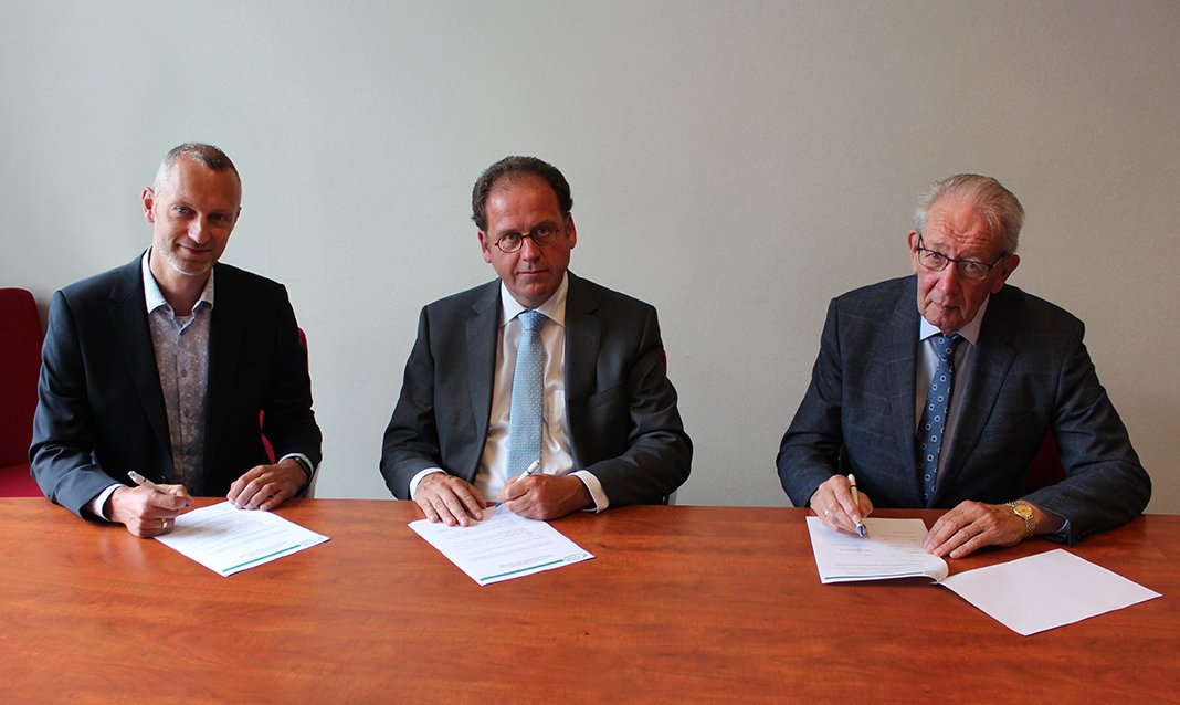 CBBErmelo's tweet image. In samenwerking met stichting Herziening Statenvertaling en uitgever &amp;amp; drukker Royal Jongbloed zal de CBB, Christelijke Bibliotheek voor Blinden en Slechtzienden, komende maanden werken aan een grootletteruitgave van de Bijbel in de Herziene Statenvertaling voor #slechtzienden