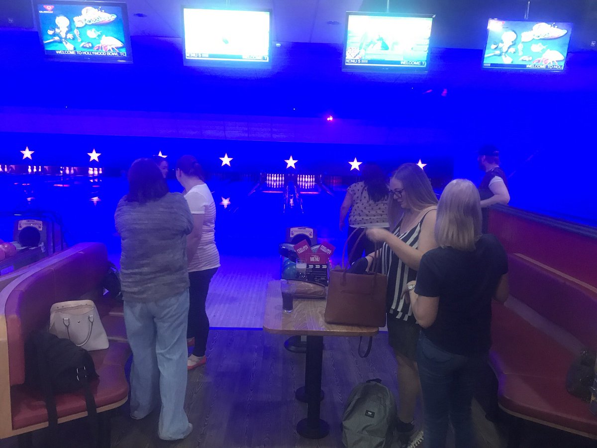 emmap61's tweet image. Celebrating Team Member of the Quarter with a trip to Hollywood Bowl #Reward #Recognize @MidlandssolusPi @walmsley_andrea @thebirdlane @SDEBDD