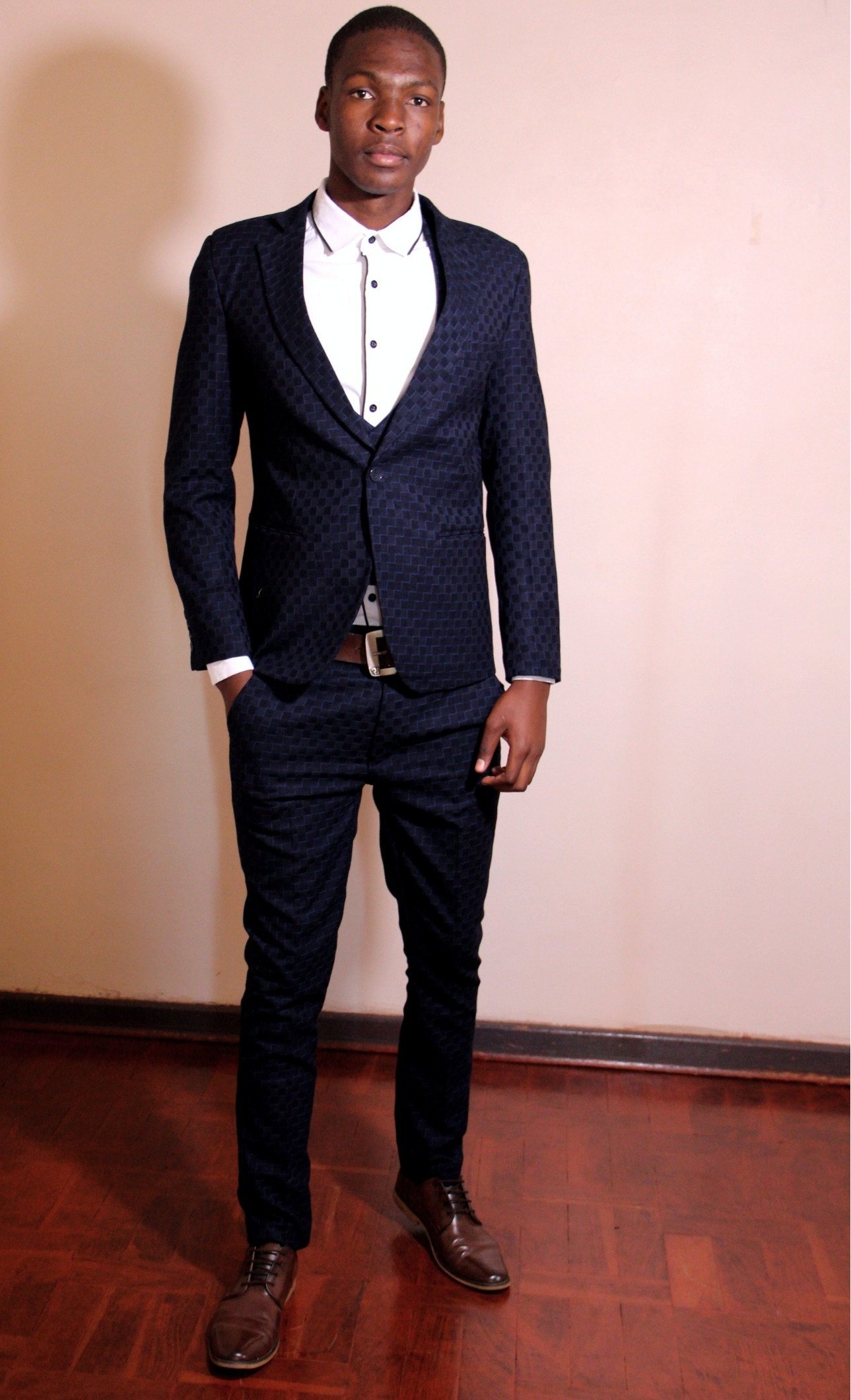 AA Clothing on X Royal Blue Slim Fit Suit. Featuring a Low Cut Double Breasted Waistcoat with a Shawl Collar Slim Fit Jacket with one button and Slim Fit Pants. Price