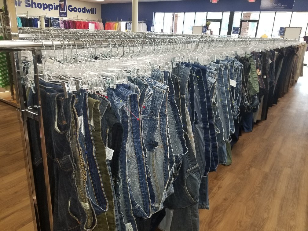 GoodwillWorks's tweet photo. Join us for the Grand Opening Celebration of our newest Goodwill Retail Training Store in #GrayGA! The celebration begins as the store opens at 9 am today. There will be giveaways and raffles for our first guests, visit https://t.co/I3rCREuopI for giveaway details! #GoodwillWorks https://t.co/ApQj45R0Wa