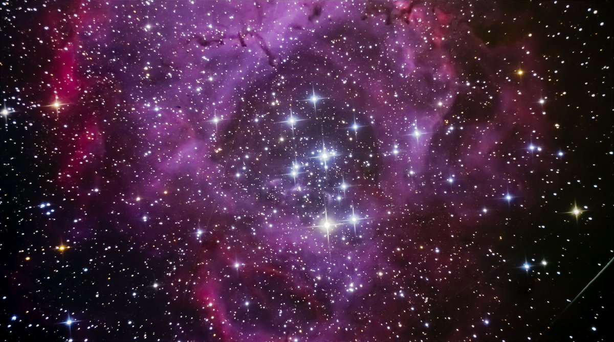 Hi, I'm participating in an astrophotography contest. If you have a few seconds and love astrophotography click I like the following links, thank you very much !!!
#astrophotography 
facebook.com/photo.php?fbid…

facebook.com/photo.php?fbid…

facebook.com/photo.php?fbid…