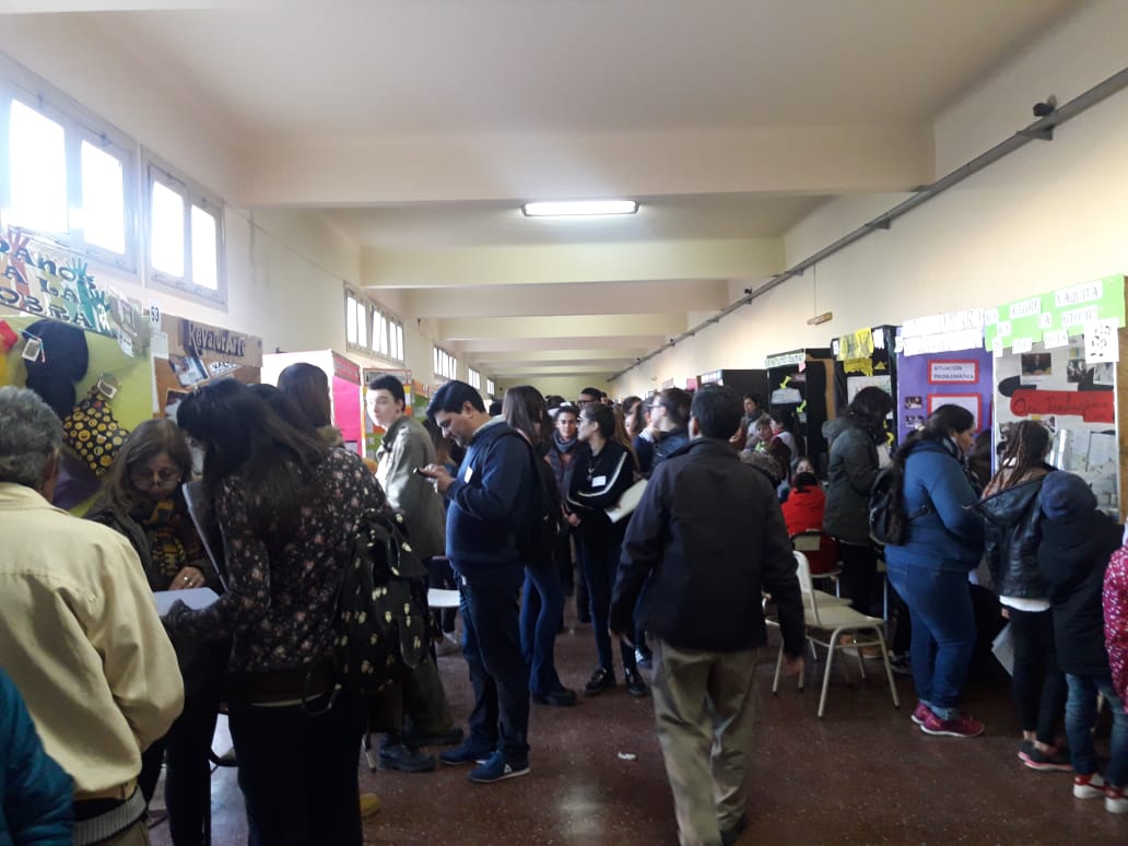 DPPSE_REGION15's tweet photo. En estos momentos, viviendo la maravillosa Feria de Ciencias en Chivilcoy.  @gzinny @asesoramasche1 @eafonseca2016 @acteba @BAeducacion @CarolitaR @rafaperezok @JefaturaR15 @liliana_varel @susanacrespi1 https://t.co/dSMZZCWtKV