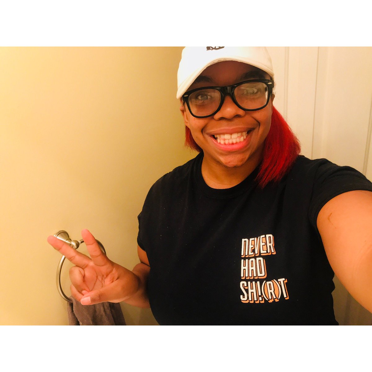 Jociaxoxo's tweet photo. Dress code: Dreamville attire 😍🔥
#NeverHadShit Shirt + #BornSinner 😈 Hat https://t.co/69Su9KUsnO