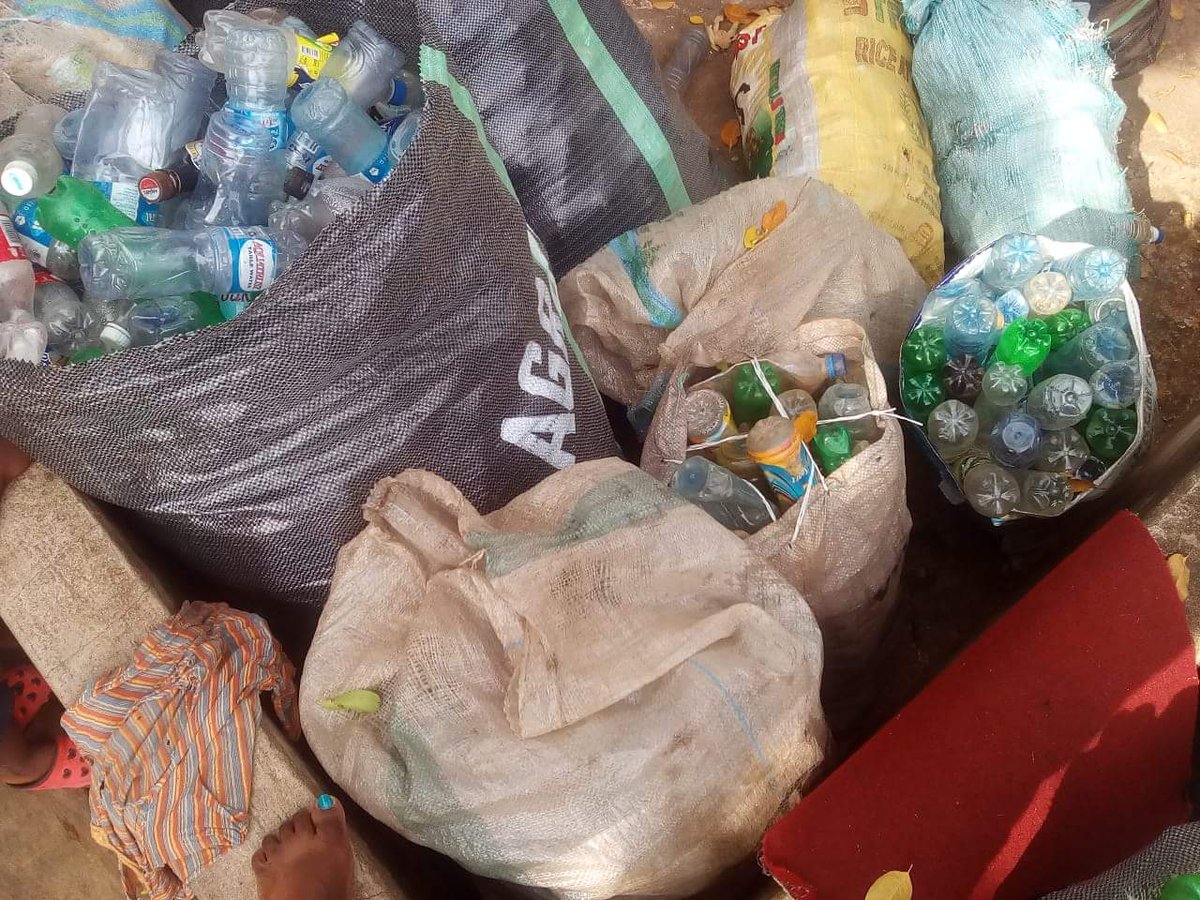 DevTrainNg's tweet photo. #EnvironmentAmbassadors from NKST Wadata & LGEA Central Pilot School Makurdi collected these amount of plastics as part of actions to #BeatPlastic
#BPPChallenge
@ClimateWed @SustyVibes @UNDPClimate @PickThatTrash @AgroNatureNig @environewsng @FMEnvng @eelnigeria @EU_ENV @EcoDev5 https://t.co/ox90kfZ8j1