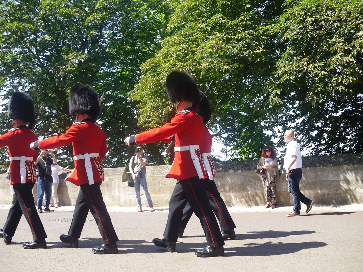 LittleBroEliFR's tweet photo. Pour ce #JeudiPhoto voici quelques photos de mon dernier séjour en #Angleterre pour assister à l'#EliNight de @LittleBroEli https://t.co/hPDwC05mUM